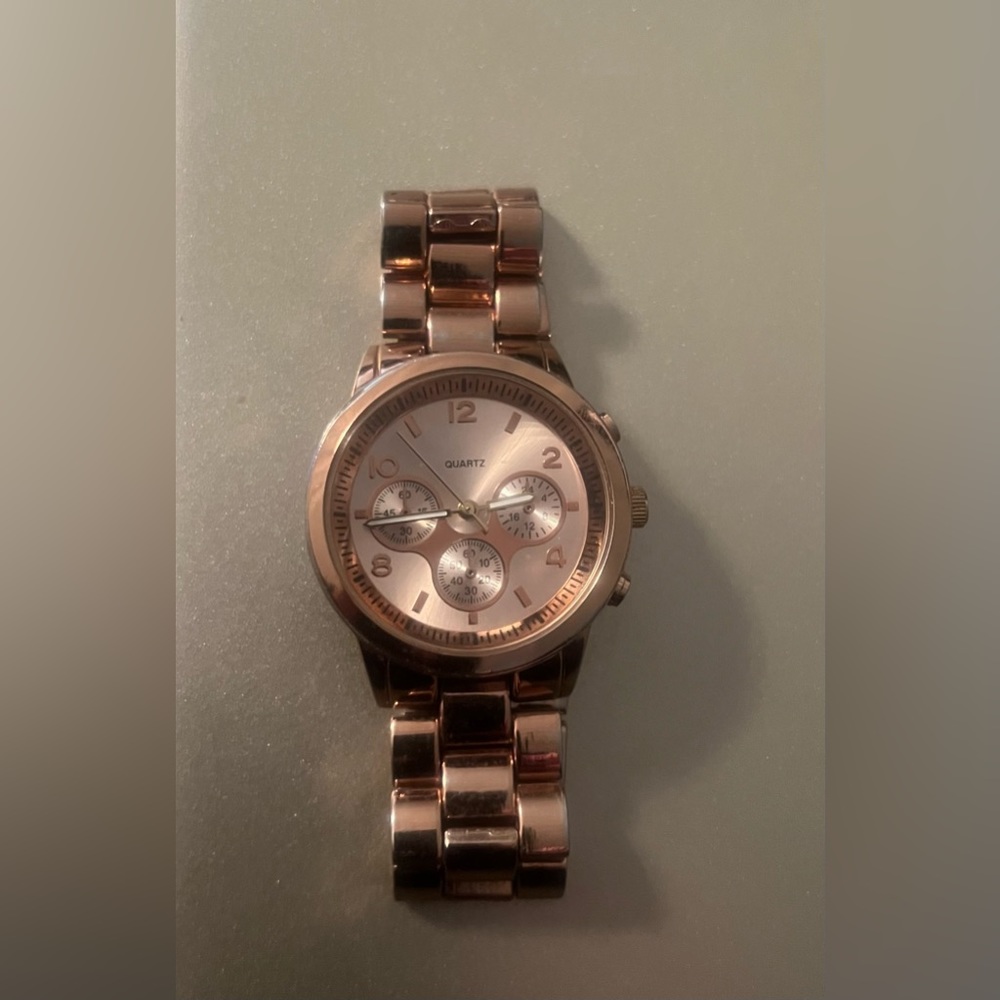 Women’s Quartz Rose Gold Watch